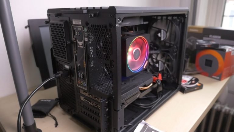 $1200 4K Video-Editing Beast that Fits on a Bookshelf